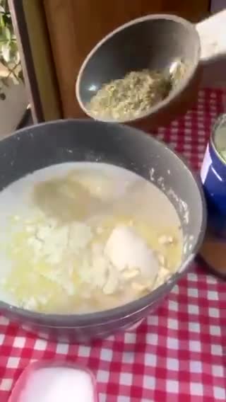 صورة لخطوة 1 من وصفة كاسترد بالحليب والهيل