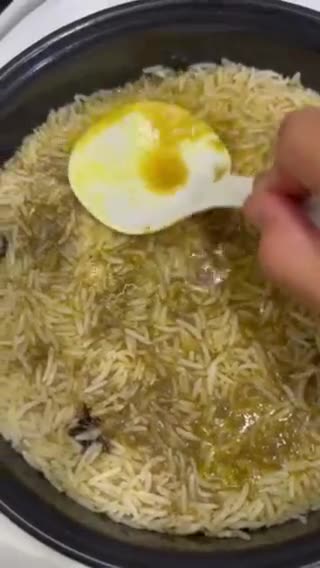 Gambar langkah 14 resipi Nasi Maqlubah Kambing & Terung (Set Lengkap).