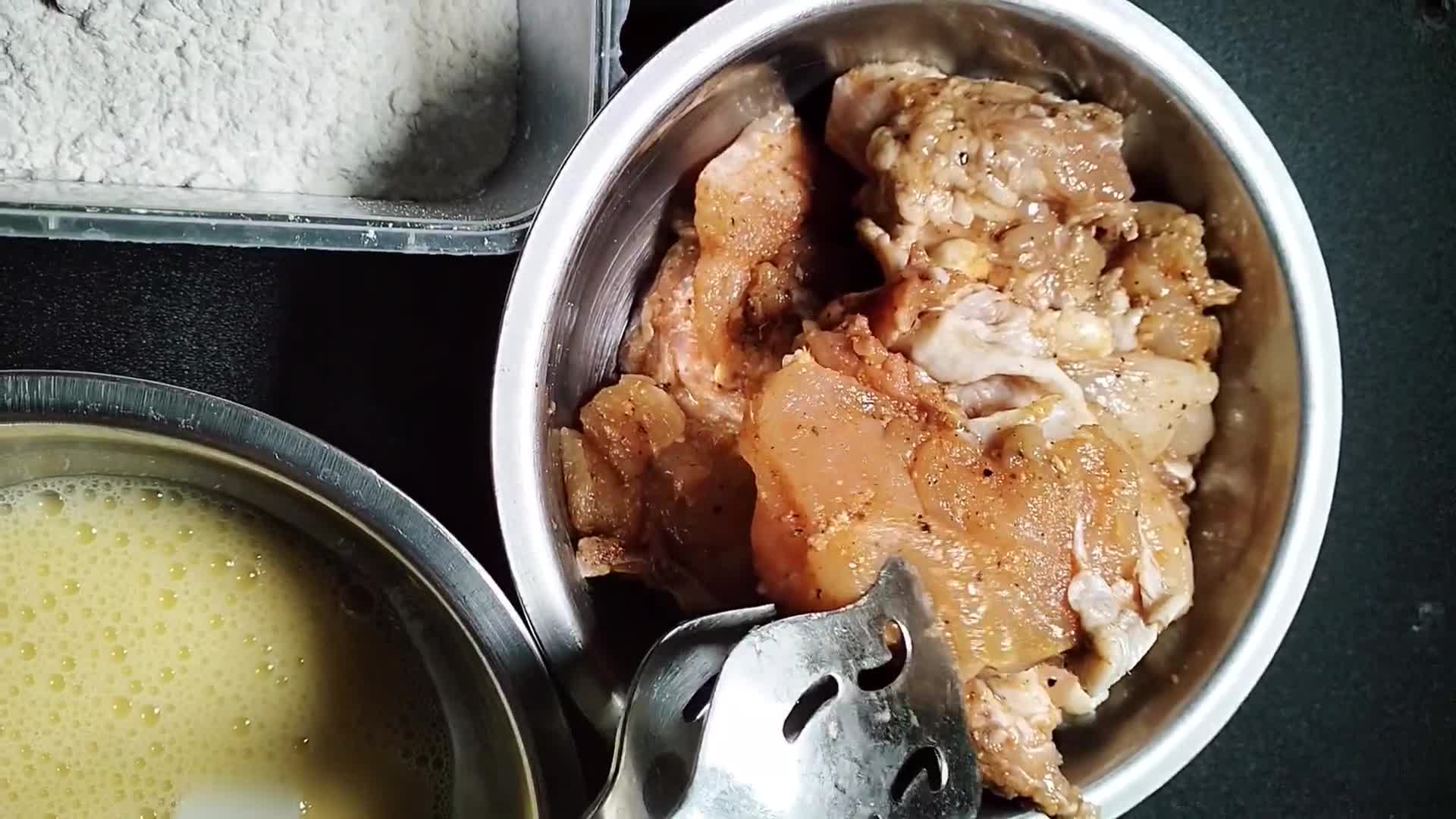 Foto langkah ke 3 dari resep Ayam Geprek Kari.