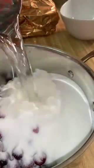 Foto del paso 2 de la receta: Jamón Glaseado con Salsa de Arándanos #elsabordelosrecuerdos