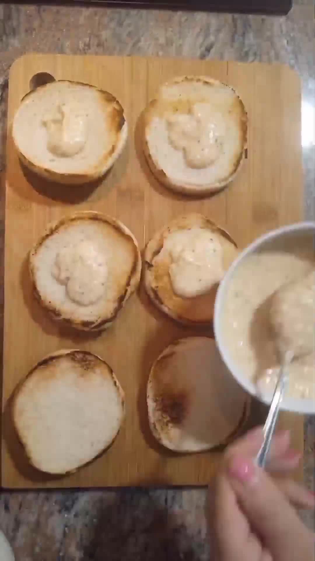 Foto del paso 2 de la receta: Hamburguesa de pollo crispy 🍔