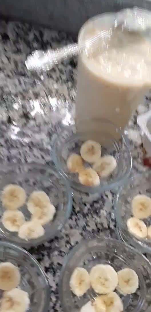 صورة لخطوة 2 من وصفة كريم ديسار بالبسكويت والكريمة رائعة 🍮👌