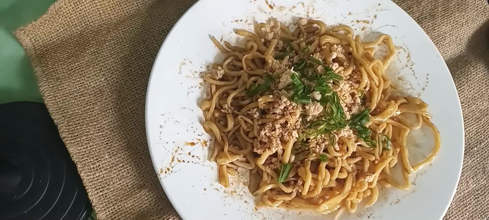 Foto langkah ke 12 dari resep Mie Gacoan Bayam (mie home made).
