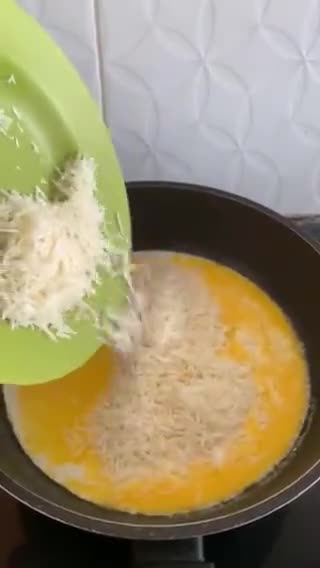 Foto langkah ke 2 dari resep Baked Mac & Cheese.
