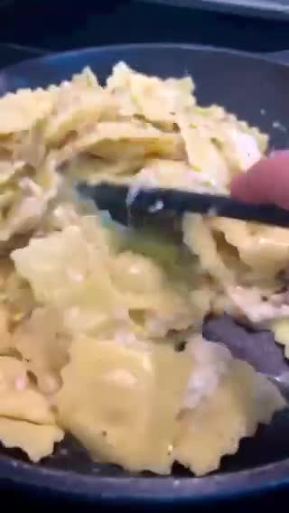 Foto del paso 5 de la receta: Pasta con pistacho y parmesano