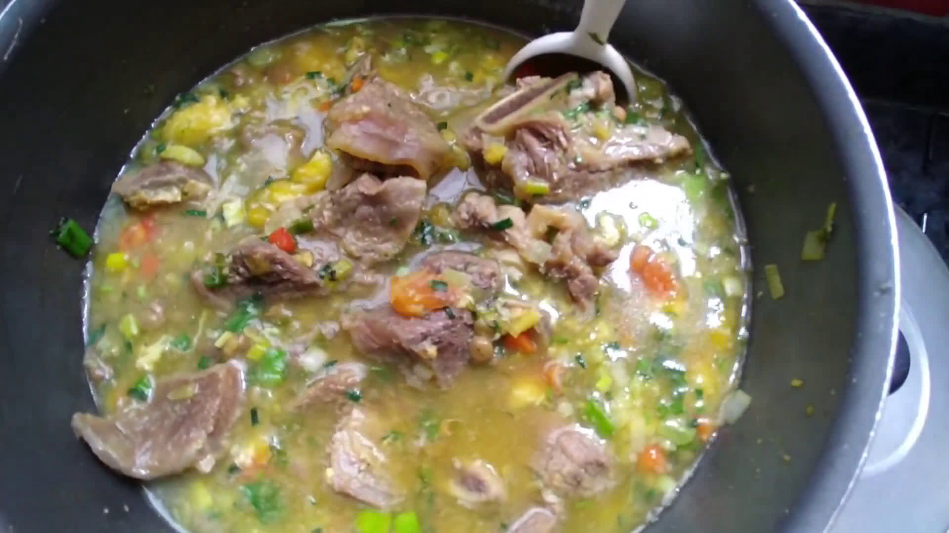 Foto del paso 3 de la receta: Sancocho de Guandú con costilla de res