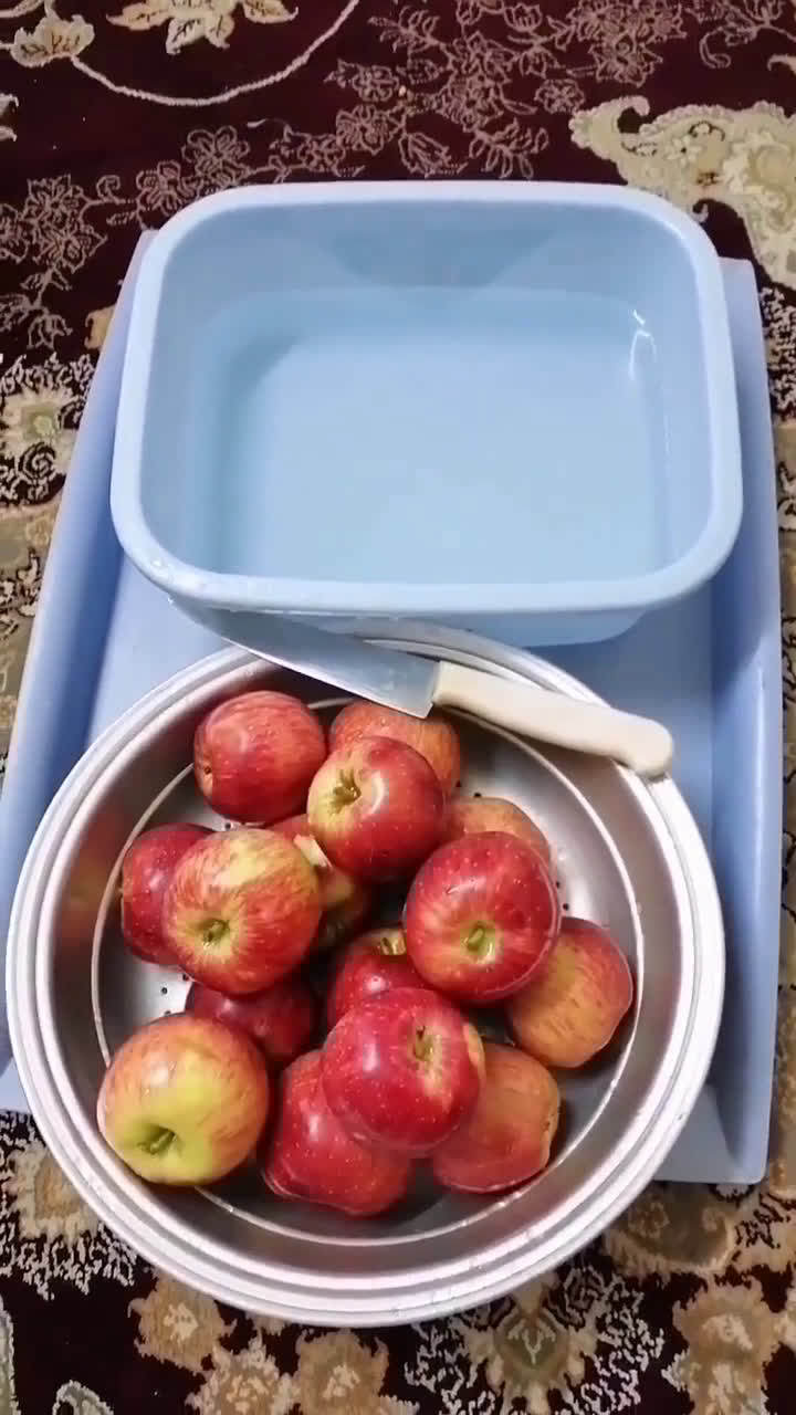 عکس مرحله 1 از دستور کمپوت سیب خونگی الهام پز