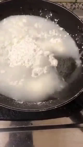صورة لخطوة 1 من وصفة صوص الثوم اللذيذ جداً 👌💕