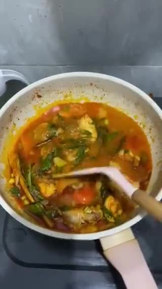 Foto langkah ke 6 dari resep Ayam Woku Kemangi.