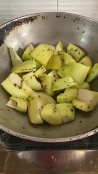 आम की खट्टी मिठी चटनी रेसिपी चरण 2 फोटो