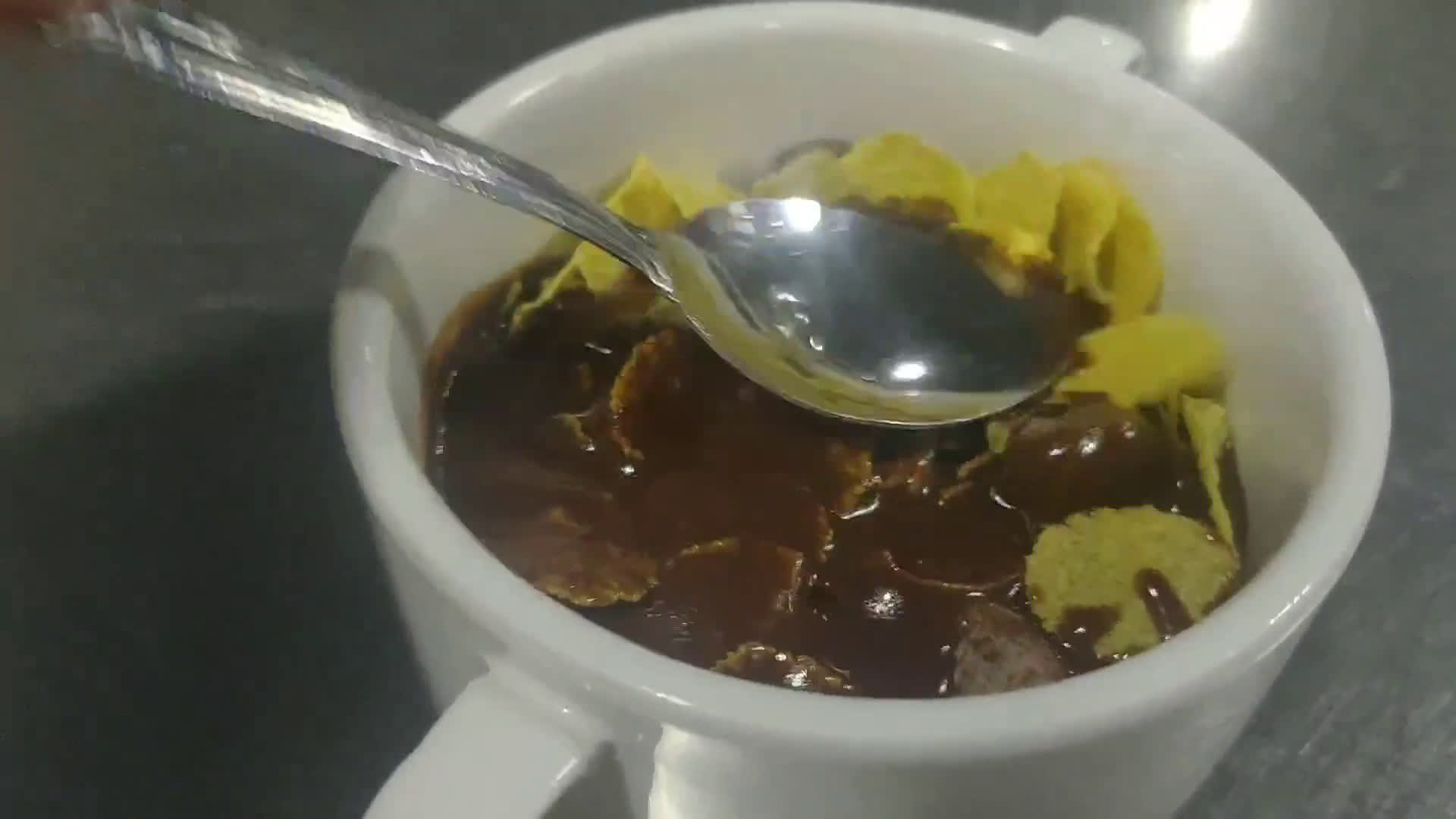 Foto langkah ke 4 dari resep Resep Sereal Coco Crunts dan Corn Flakes + Buah Naga Terbaru.
