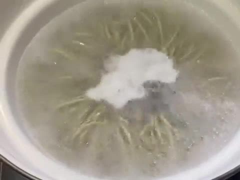 白菜清湯牛肉絲麵のhida鮪魚🍅番茄醬的食譜步驟3照片