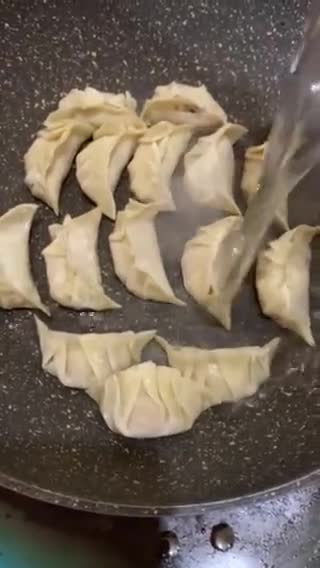 Foto langkah ke 4 dari resep Gyoza Ayam.