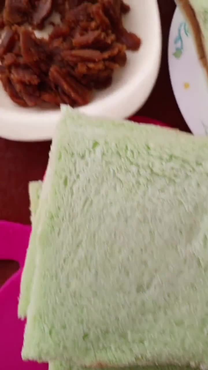 Foto langkah ke 1 dari resep Puthu Lanang Celaket (Roti Tawar Pandan).