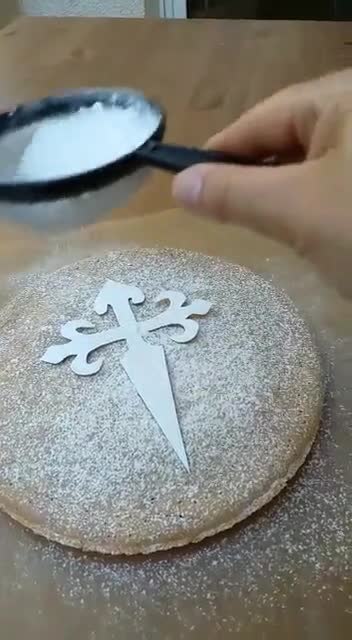 Foto del paso 6 de la receta: Tarta de Santiago con base crujiente