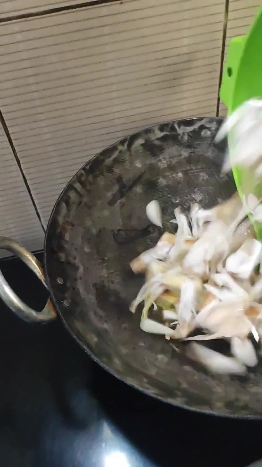 अचारी मसाला कटहल रेसिपी चरण 1 फोटो