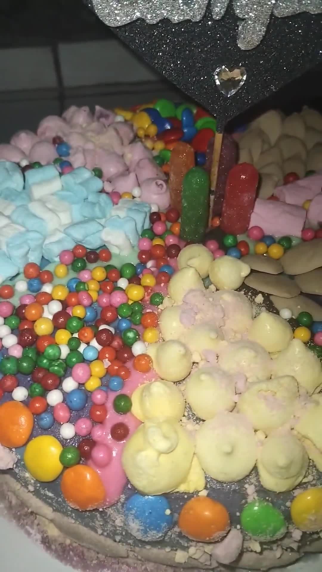 Foto del paso 7 de la receta: Torta de golosinas 🤩🤩para Isabella!!!