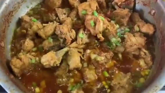 A picture of step 4 of Chatkharaydaar Chicken Karahi.