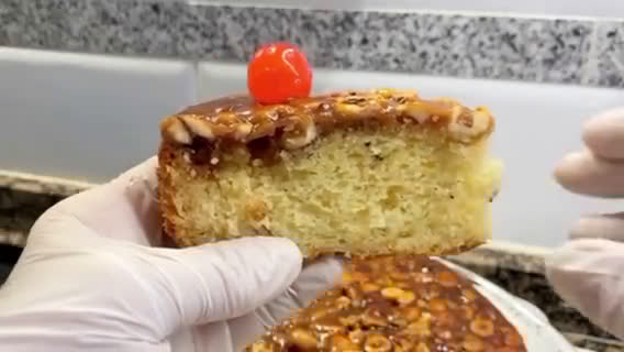 Foto del paso 14 de la receta: Pastel de yogur con cobertura de miel y frutos secos