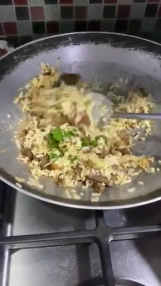 Foto langkah ke 2 dari resep Nasi Goreng Ayam.