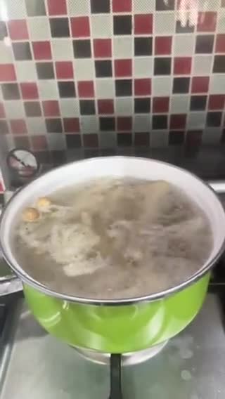 Foto langkah ke 2 dari resep Sop Ceker Ayam.