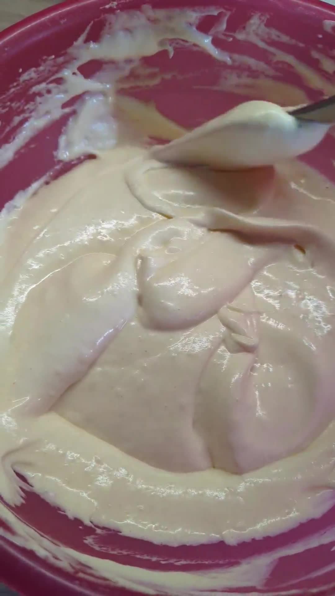 Foto langkah ke 6 dari resep Mango Berry Cake.