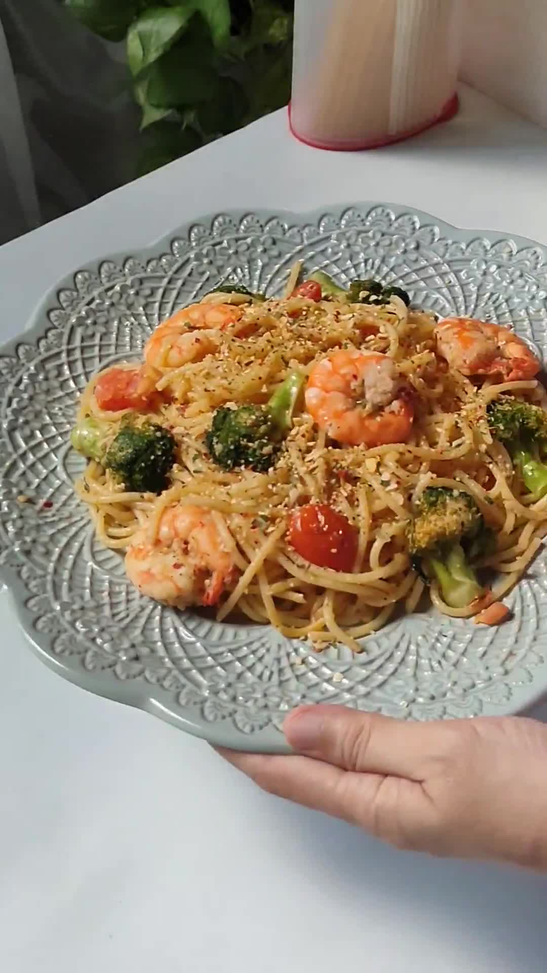 Gambar langkah 11 resipi Pasta Aglio Olio.