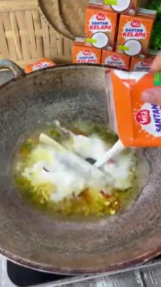 Gambar langkah 2 resipi Masak lemak cili api pucuk paku & udang.