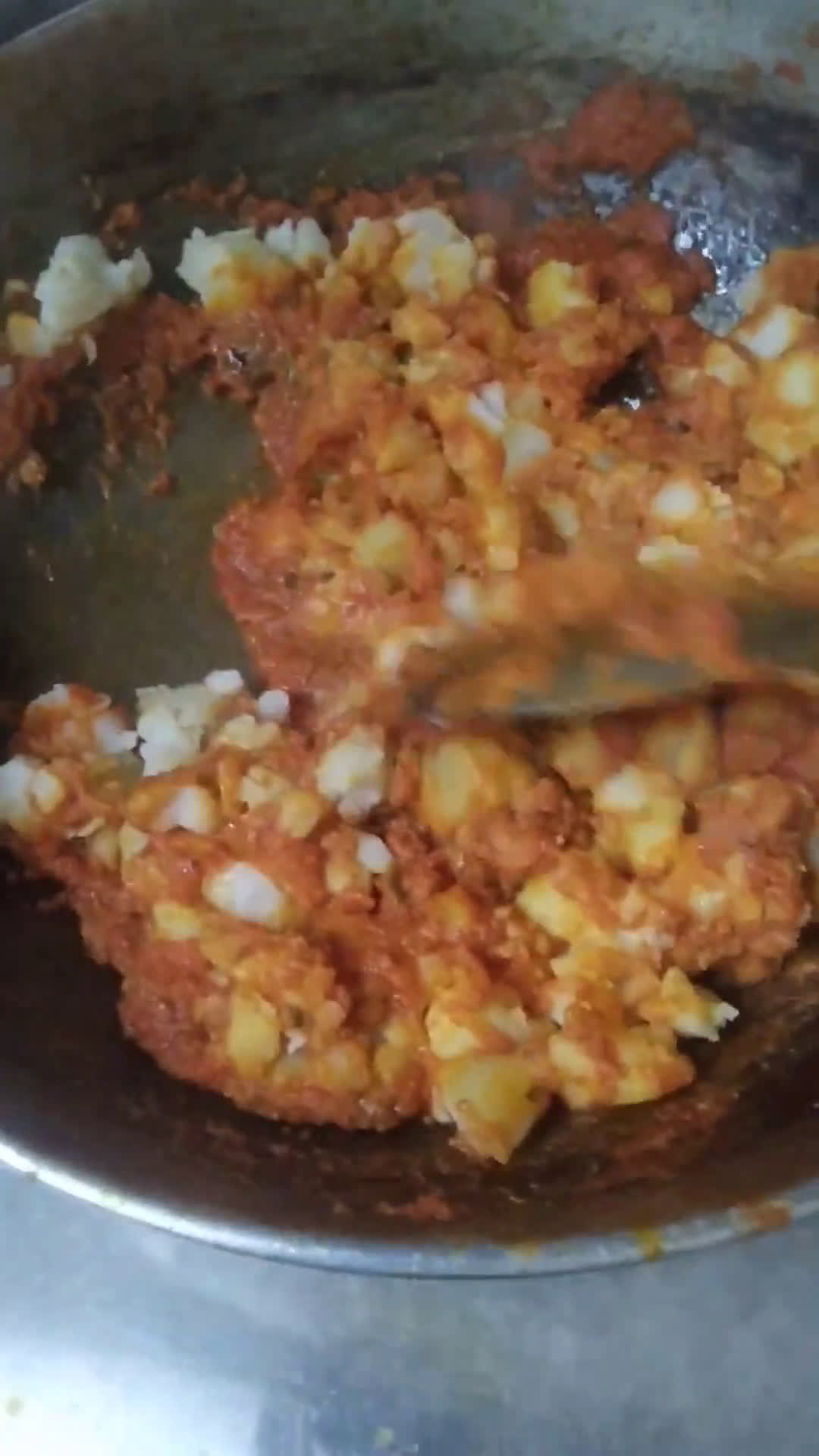 हलवाई स्टाइल आलू टमाटर (Halwai style aloo tamatar recipe in hindi) रेसिपी चरण 5 फोटो