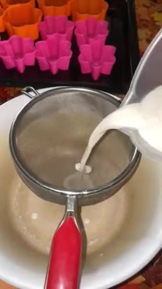 Foto langkah ke 3 dari resep Kue Lapis Ubi Orange dan Pisang.