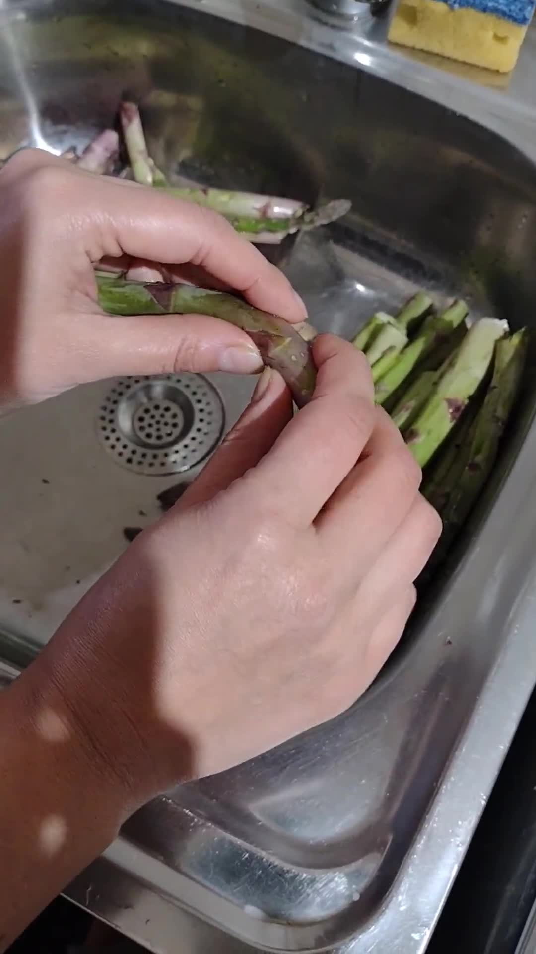 Foto del paso 1 de la receta: Espárragos salteados