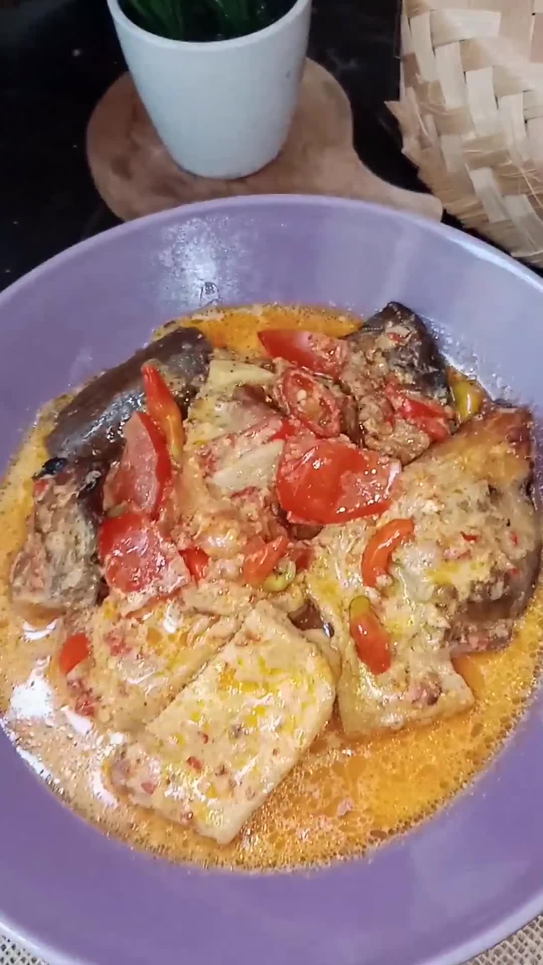 Foto langkah ke 3 dari resep Mangut Ikan Manyung Asap Resep Ibu.