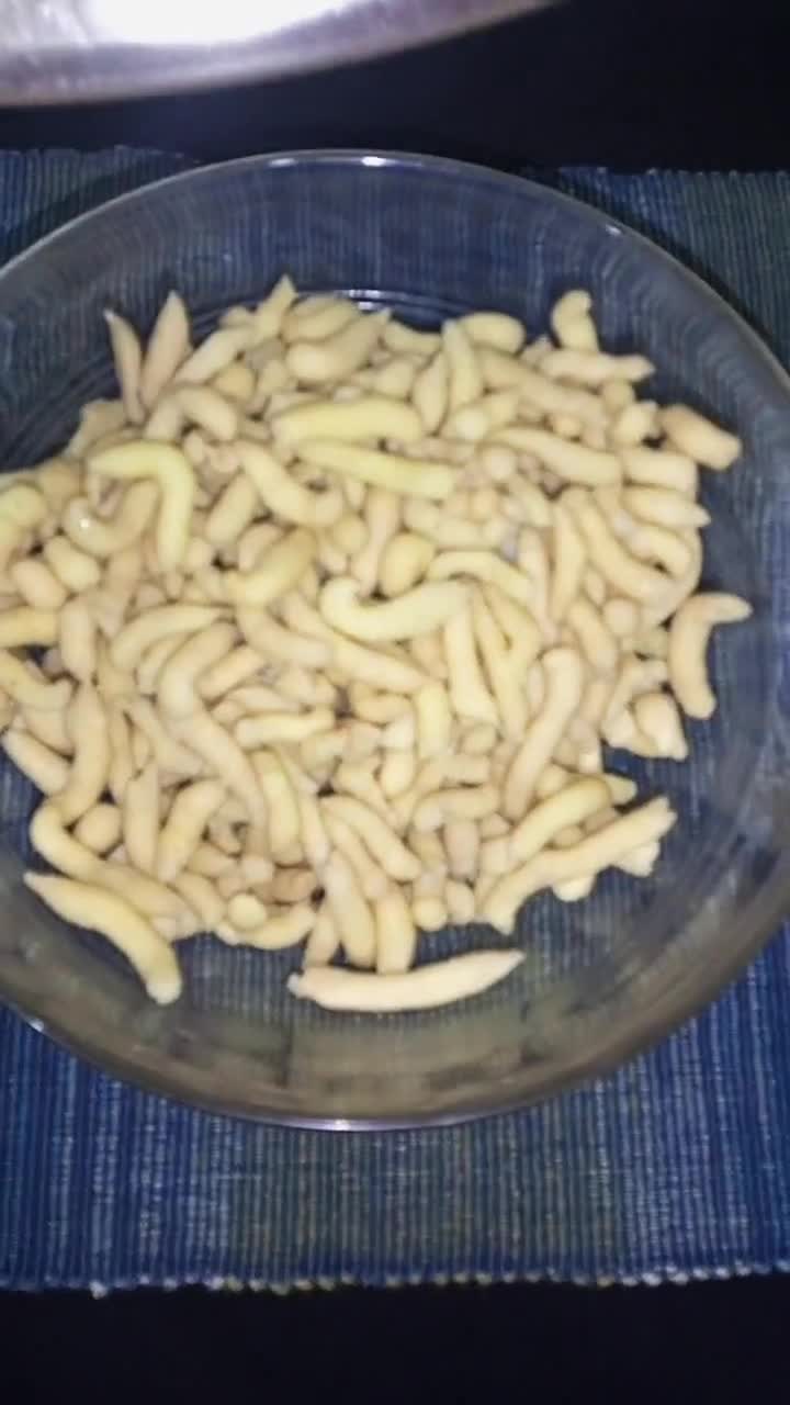 A picture of step 1 of Dahi Phulki+Papri Chana Chat 😋😋😋.