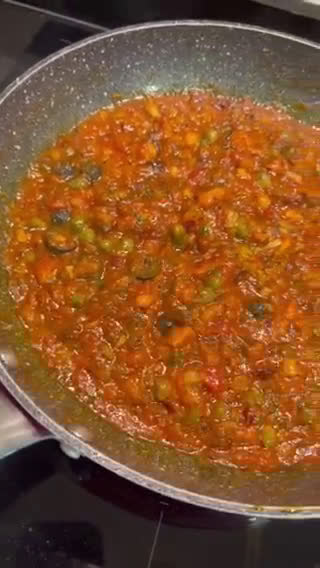 Foto del paso 6 de la receta: Salsa Puttanesca de Bacalao y Pericana