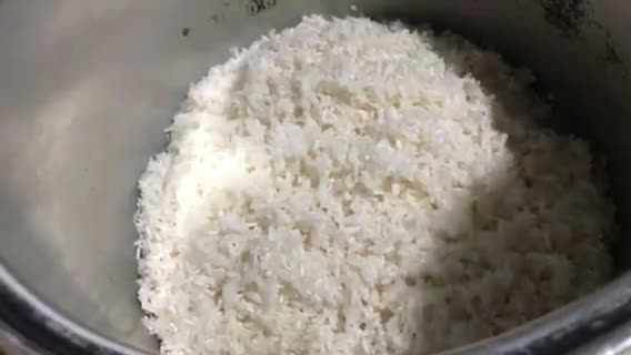 Foto langkah ke 1 dari resep 342. Bubur Manado / Tinutuan dengan Rice Cooker #PekanPosBar_MasakSesuaiBudget.