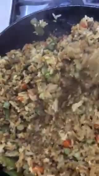 صورة لخطوة 1 من وصفة رز مقلي صيني