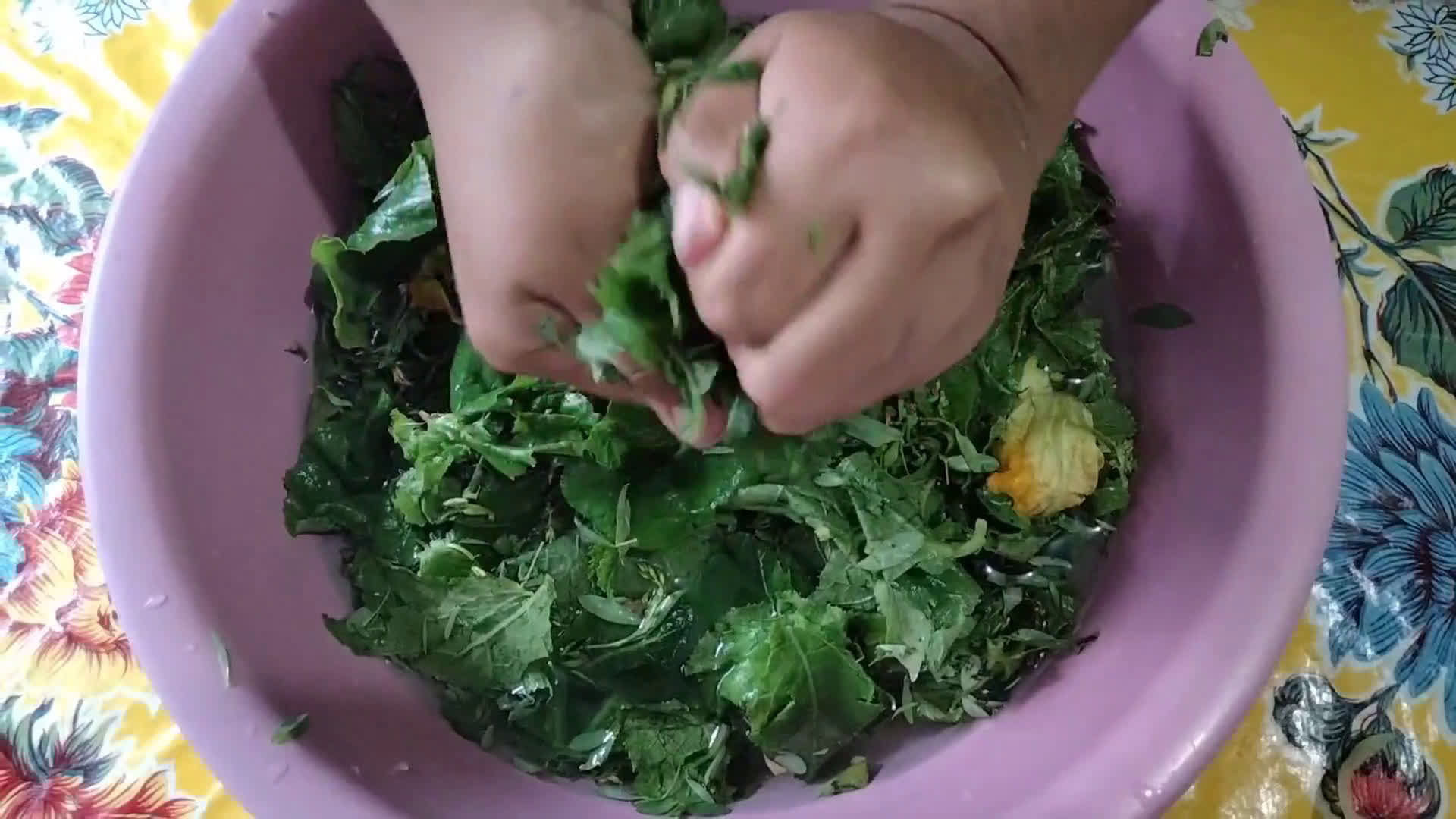 Foto del paso 2 de la receta: Caldo de chepiles