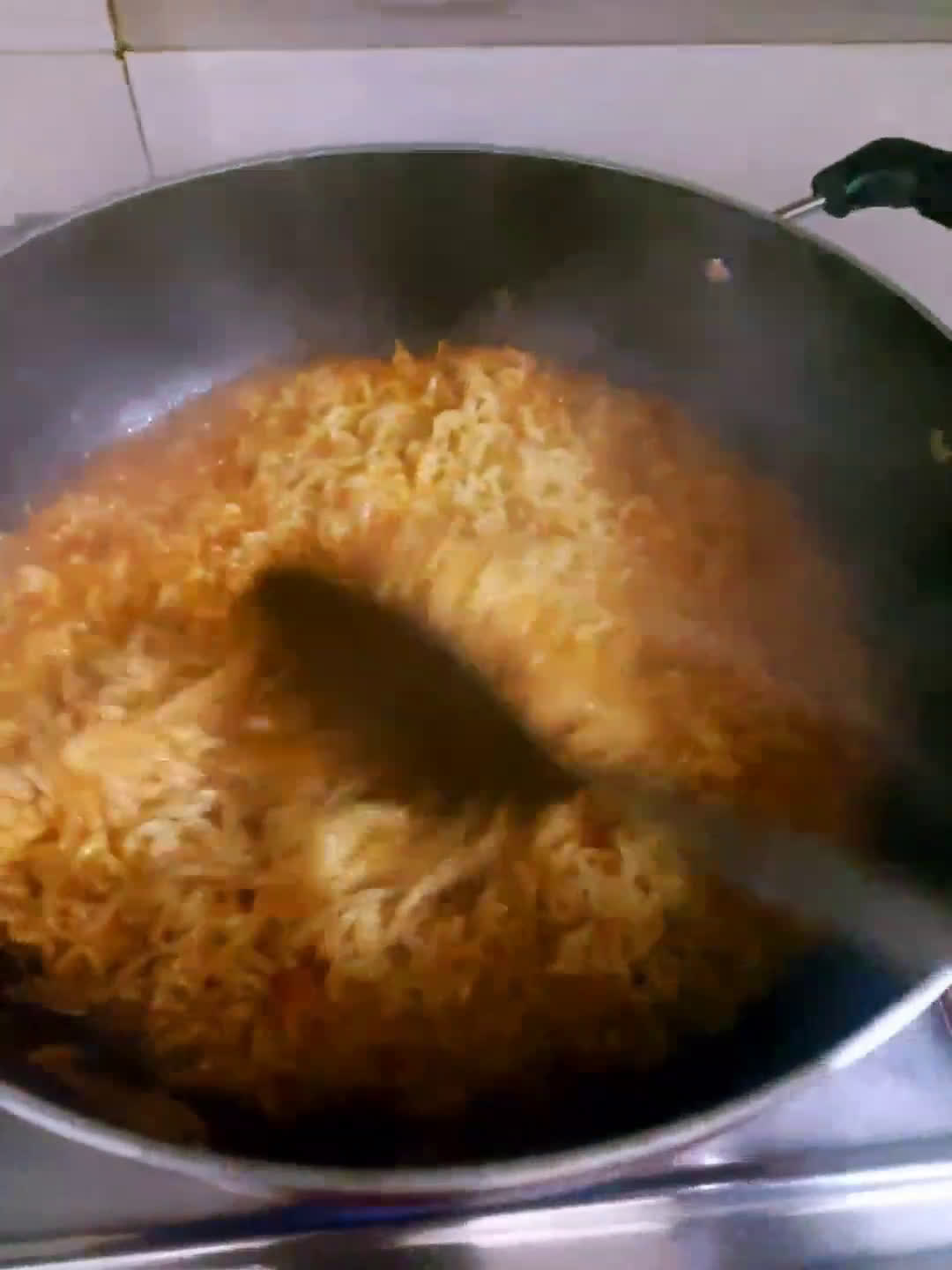 स्ट्रीट स्टाइल मसाला मैगी (Street style masala maggi recipe in hindi) रेसिपी चरण 1 फोटो