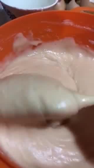 Foto del paso 2 de la receta: Magdalenas fácil y esponjosas De yogurt
