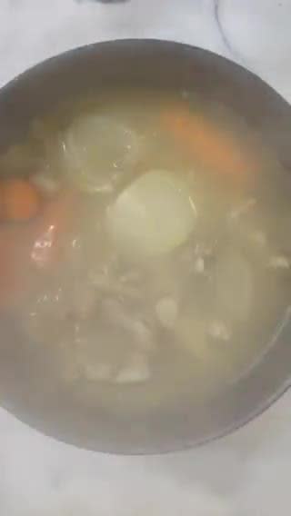Foto del paso 2 de la receta: Caldo de huesos