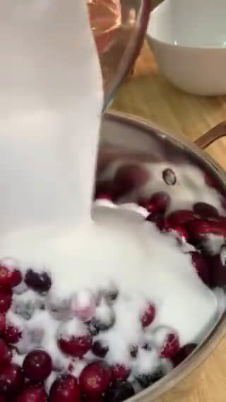 Foto del paso 2 de la receta: Jamón Glaseado con Salsa de Arándanos #elsabordelosrecuerdos