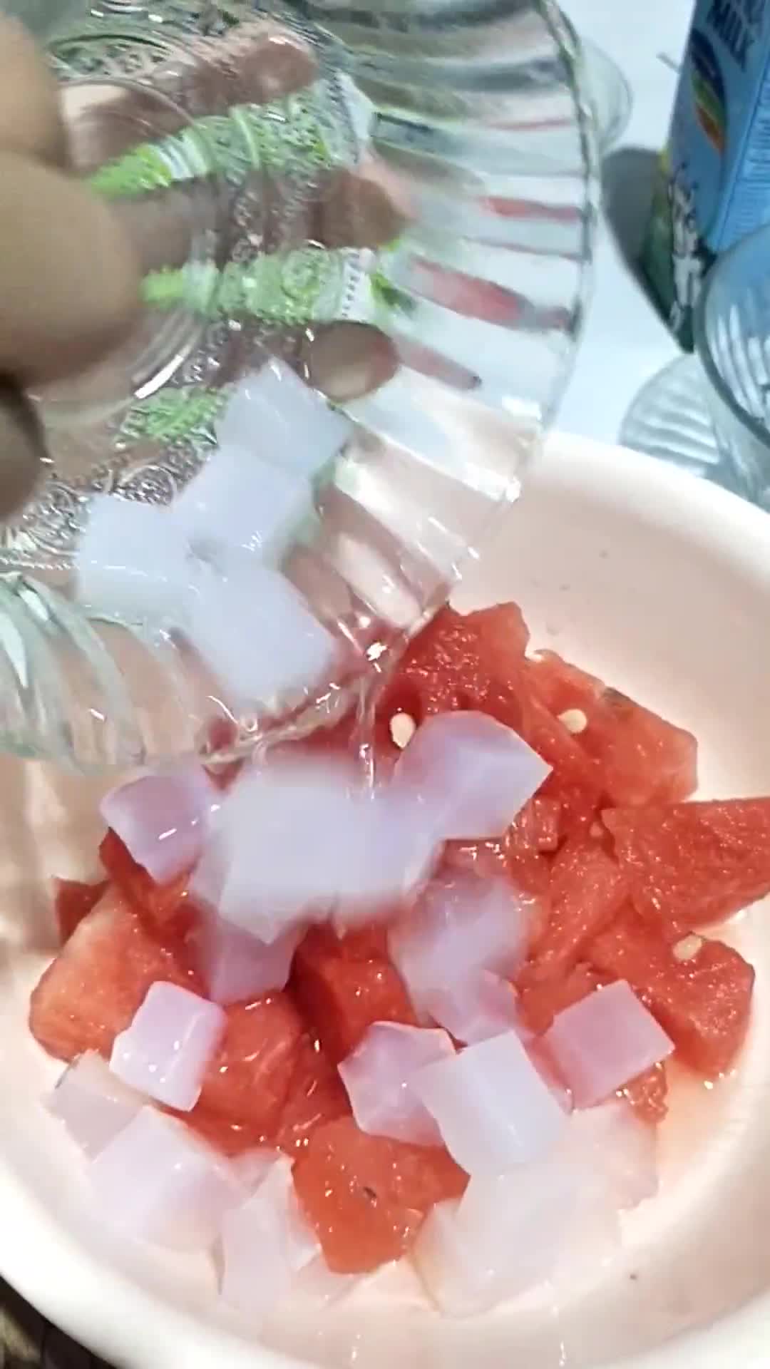 Foto langkah ke 2 dari resep Es Semangka.