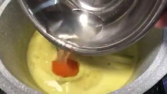 Gambar langkah 2 resipi Masak Lemak Cili Api Telur Masin.