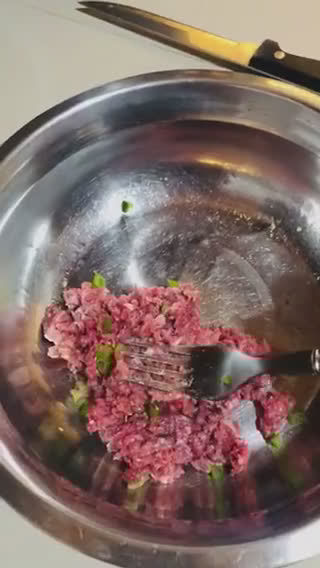 Foto del paso 1 de la receta: Hamburguesita carne molida