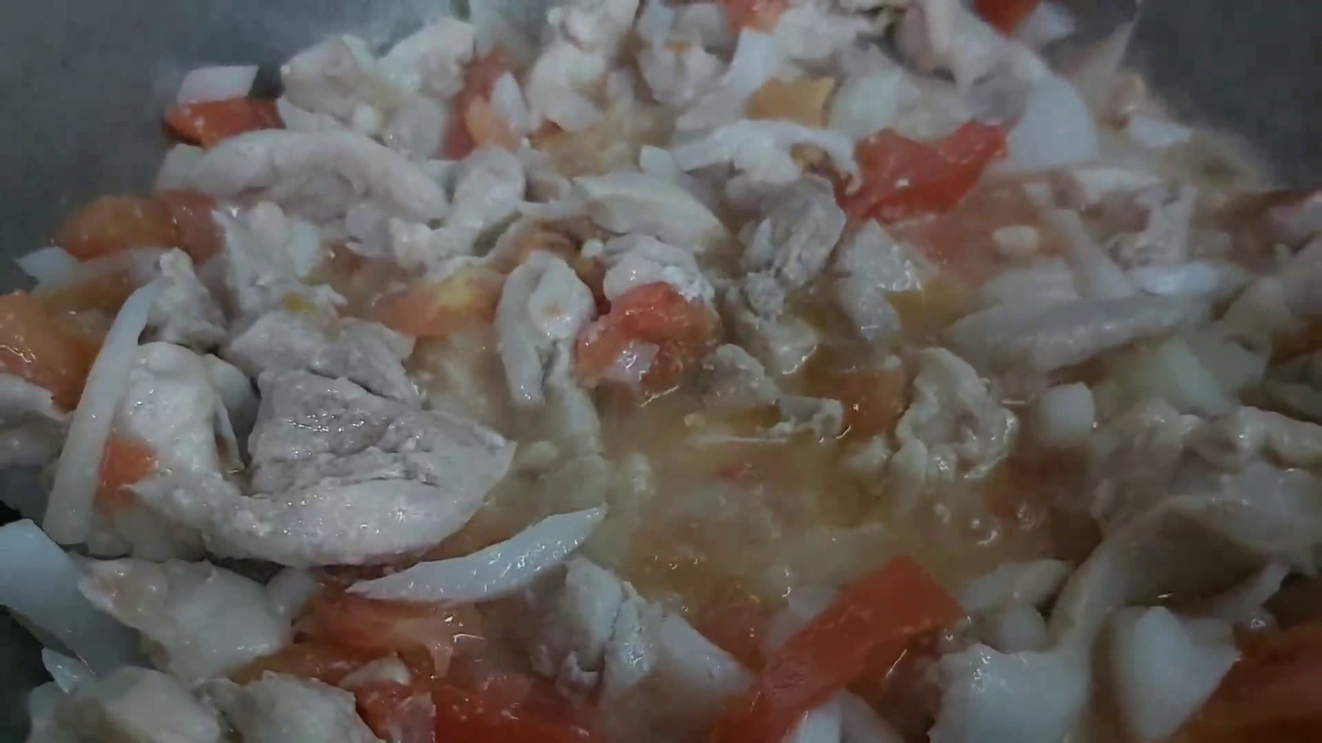 Foto del paso 1 de la receta: Salteado de pollo! Receta rápida #recetasconpollo #Cookpad