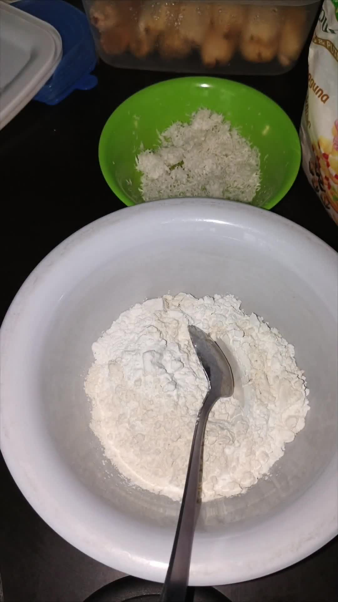 Foto langkah ke 2 dari resep Pisang Goreng Thailand Wijen Putih.