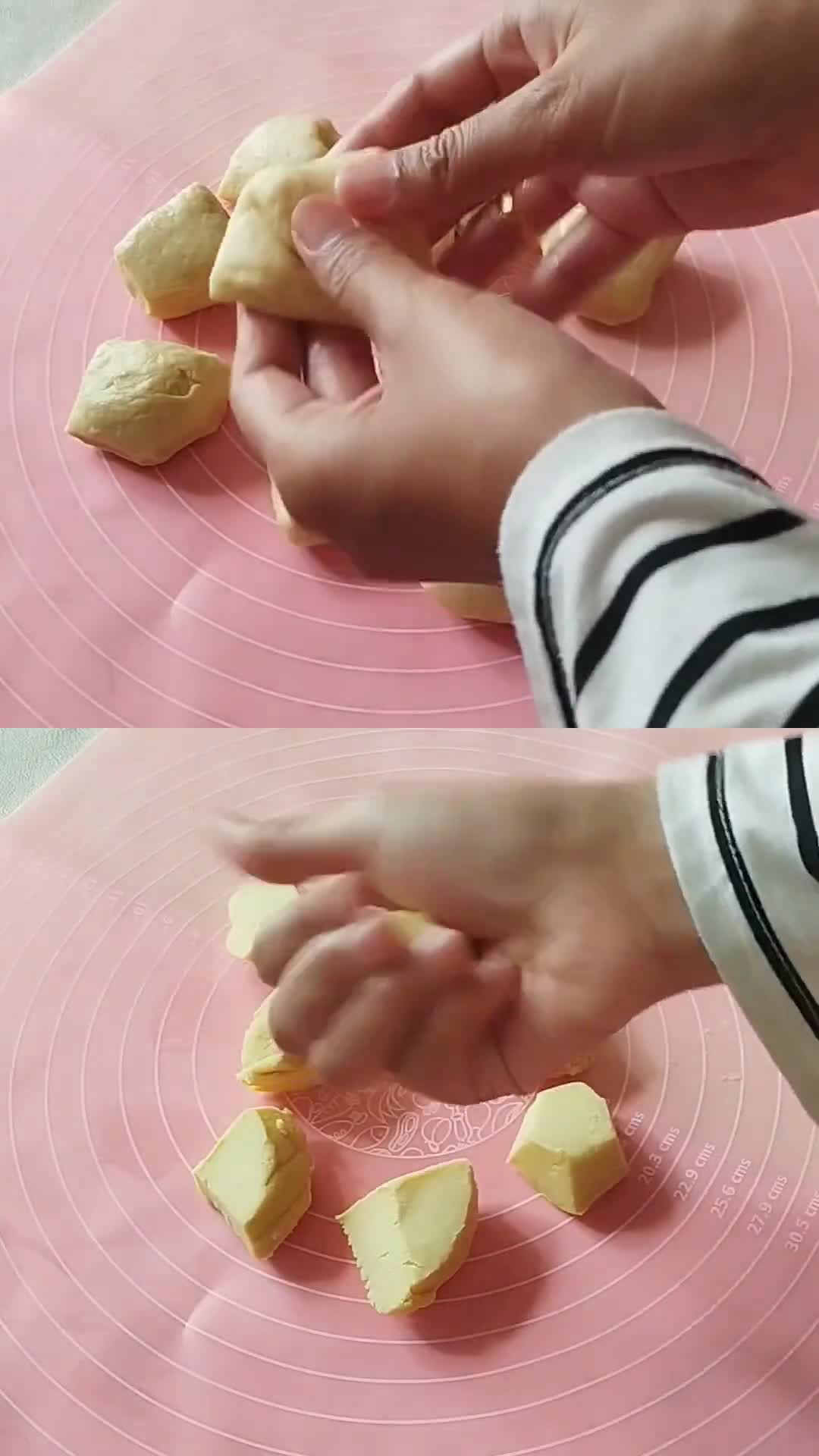 Foto langkah ke 4 dari resep Bolen Lilit Tape Keju.