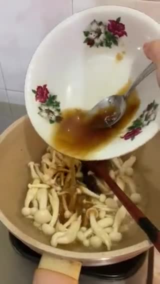Foto langkah ke 5 dari resep Seaweed Tofu with enoki mushroom🍄.