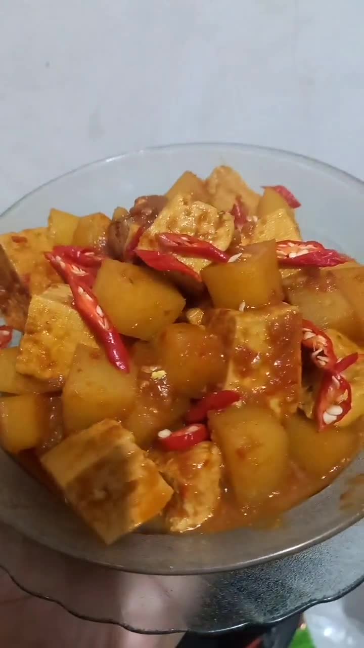 Foto langkah ke 7 dari resep Semur tahu kentang simple.