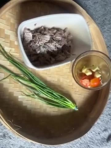 Foto langkah ke 1 dari resep 9. cakalang suwir kemangi tidak pedas edisi RA kartini.
